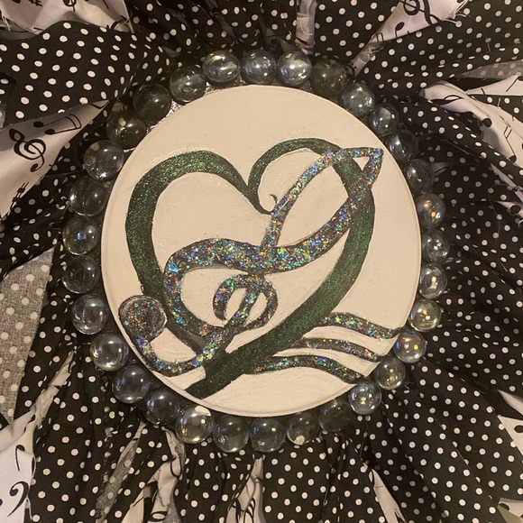 Music Themed Rag Wreath - Picture 6 of 6